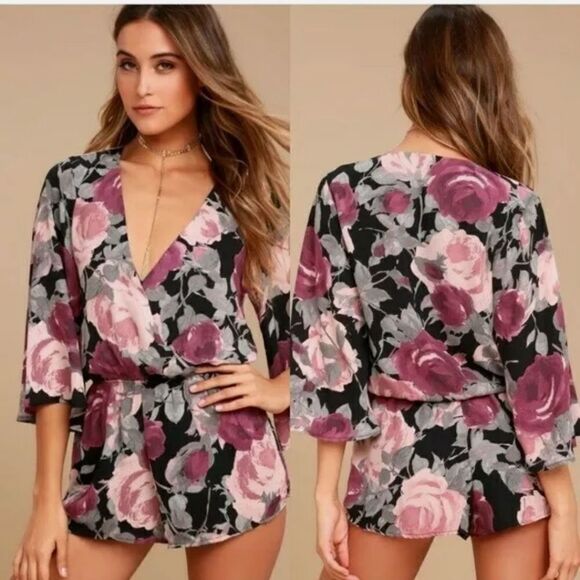 NWT Lulus What's Bloomin' Black Floral Print Romper WOMEN'S SIZE XS - Picture 1 of 8